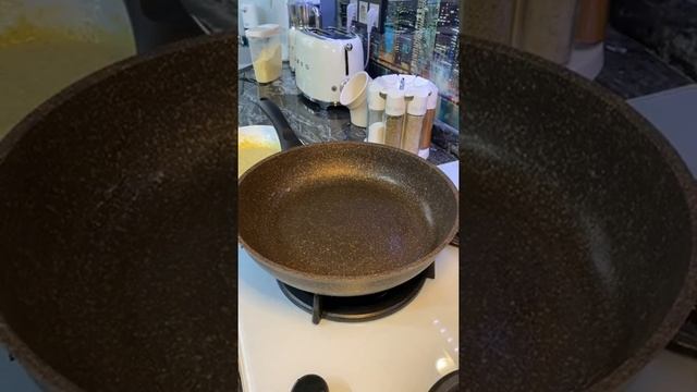 КАК приготовить КУКУРУЗНЫЕ ЛЕПЕШКИ? Очень ВКУСНЫЕ кукурузные лепешки. Рецепт кукурузных лепешек. смотреть онлайн