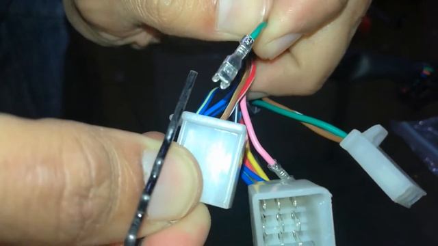 Removing pins from a male connector of automotive wiring harness смотреть онлайн