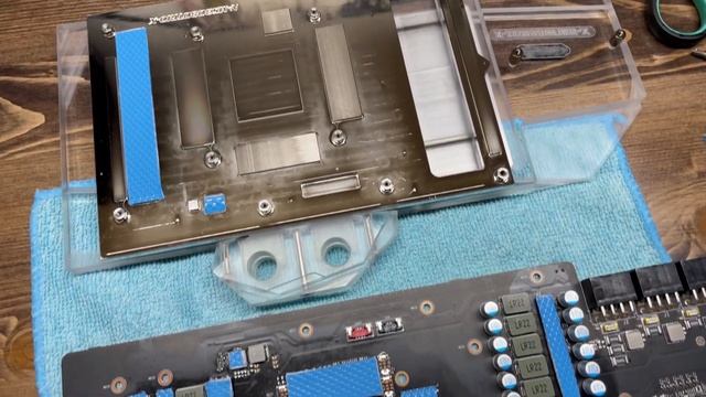 Water Cooled RTX 3080 & 9900K [Bykski] смотреть онлайн