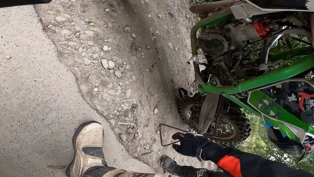 Непонятная Поломка Питбайка Бсе - Мы Были Не Готовы К Ней / Покатушки на питбайке Бсе 125 и Аполло смотреть онлайн