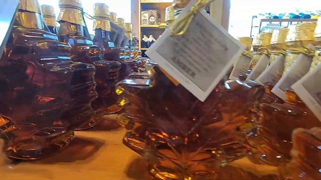 Hogback Mountain in VT, 100-Mile View, Maple Haul, Country Store & Brattleboro North KOA Journey смотреть онлайн