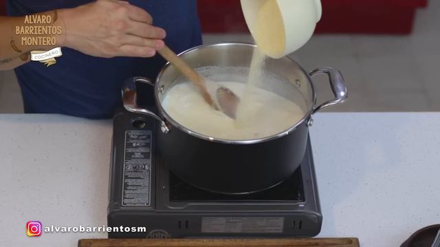 SEMOLA CON LECHE Y SALSA DE CARAMELO, UNA DELICIA !!! смотреть онлайн