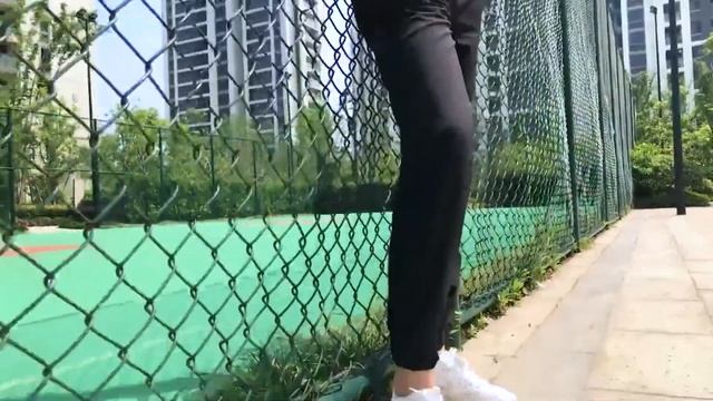 Спортивный женский свитшот MINIMAL смотреть онлайн