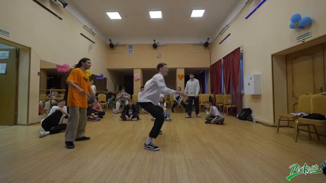 Кукуруза vs. Бубнов Денис - 1/8 - Hip-Hop Pro - РЕАКЦИЯ 2019 смотреть онлайн