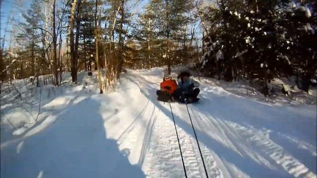 Playing behind Ski-doo Tundra смотреть онлайн