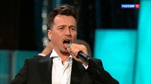 «Надо мною небо синее» из кинофильма «Наш милый доктор» (А. Зацепин, Я. Зискинд )