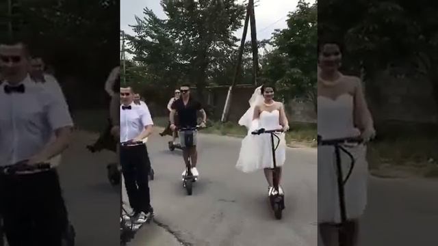 Свадебный кортеж на самокатах. Алматы смотреть онлайн