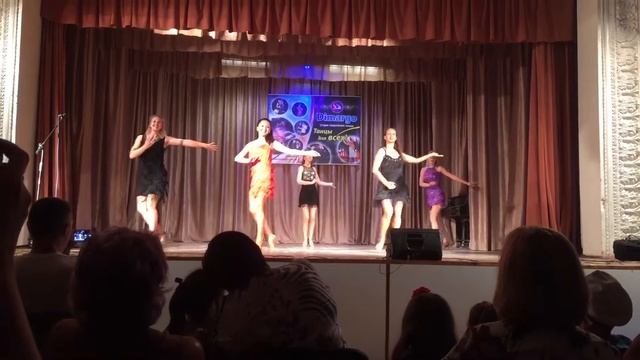 Сальса_соло/Salsa_Lady_style#Женское соло/Женский стиль/Димарго/ДК/отчётный_концерт/Феодосия смотреть онлайн
