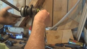 Нива Шевроле замена сайлентблоков реактивные тяги(полиуретан)в первый раз!