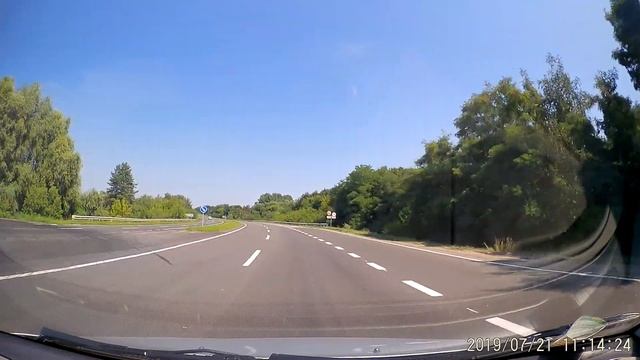 Лада Калина Универсал без глушителя. Разгон по трассе смотреть онлайн