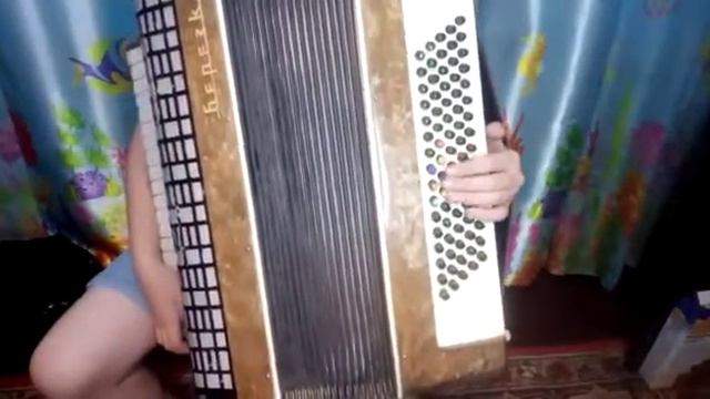 Гамма ДО МАЖОР на аккордеоне. смотреть онлайн