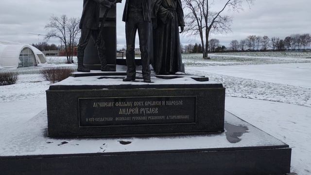 Суздаль. Вид на город. Памятник фильму "Андрей Рублев". Местные красоты. смотреть онлайн