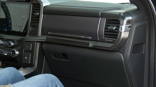 The 2021 Ford F-150 Packs New Tech and Useful Touches To Stay King Of The Hill. смотреть онлайн
