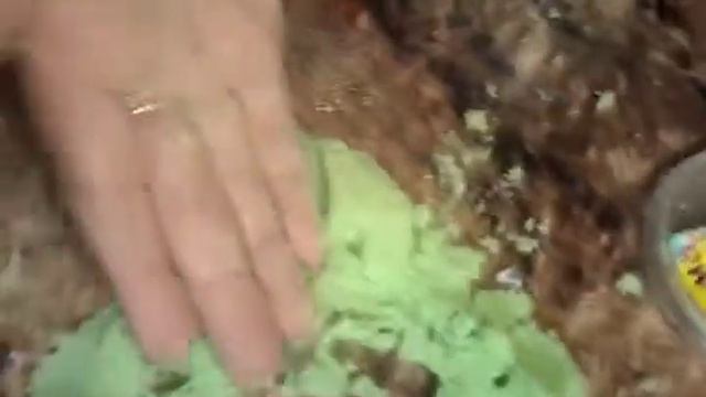 Распаковка Кинетического Песка! смотреть онлайн