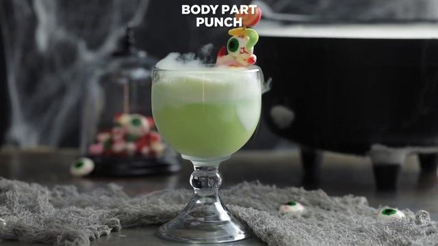Halloween Cocktails 4 Ways смотреть онлайн