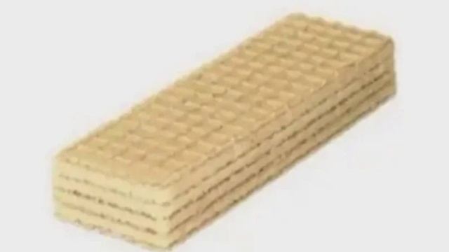 вафля лежит на белом фоне