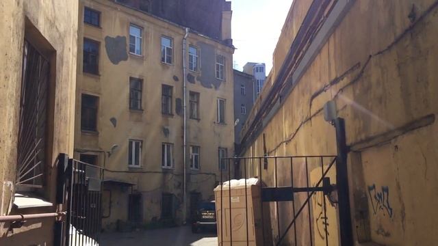 Петроградская сторона.. Санкт-Петербург. Гуляя по подворотням.. смотреть онлайн