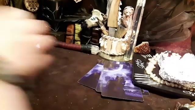 ГАДАНИЕ Что вы транслируете в мир и что получаете обратно от него?!) (Оракул затмение) смотреть онлайн