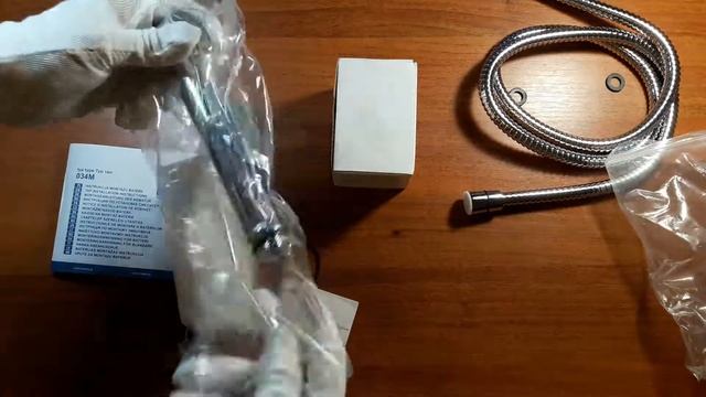 Распаковка Deante Arnika BQA 034M Смеситель с гигиеническим гарнитуром смотреть онлайн