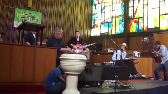 Natalie Maines with Lloyd Maines, Ben Harper and friends смотреть онлайн