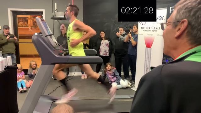Sub 4 Minute Mile on a Treadmill by Olympian | World Record Treadmill Mile смотреть онлайн