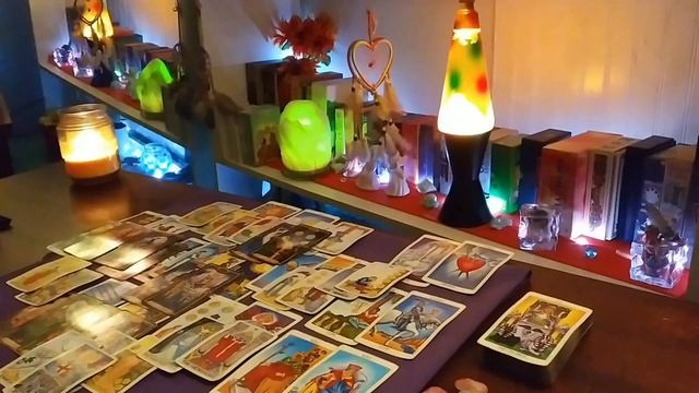 Leo 😍♌Go Ahead And Manifest This 💲If It Comes On By The Divine 🔥One Will Be Broke 💖One Will Be Rich смотреть онлайн