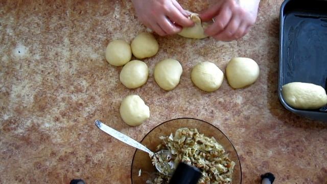 Готовлю плов, пирожки с капустой и плюшки. смотреть онлайн
