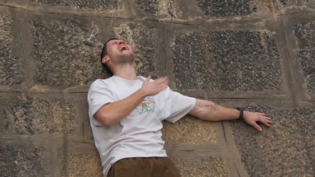 WALL RUN WATER CHALLENGE - DON’T GET WET! 🇪🇸 смотреть онлайн