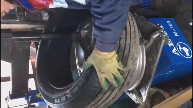 Шиномонтаж колеса с датчиком давления смотреть онлайн
