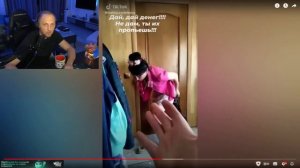 Зубарев смотрит тиктоки вебмы