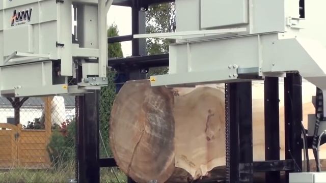 Пилорама для обработки стволов большого диаметра