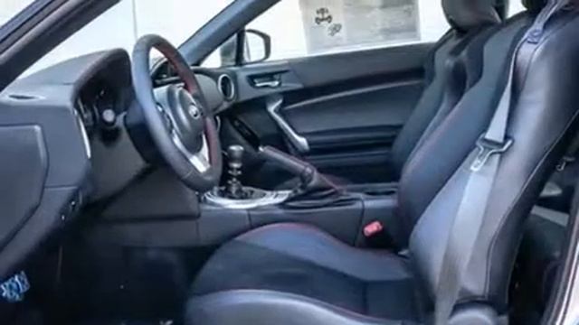 2017 Subaru BRZ Limited with Performance Package смотреть онлайн