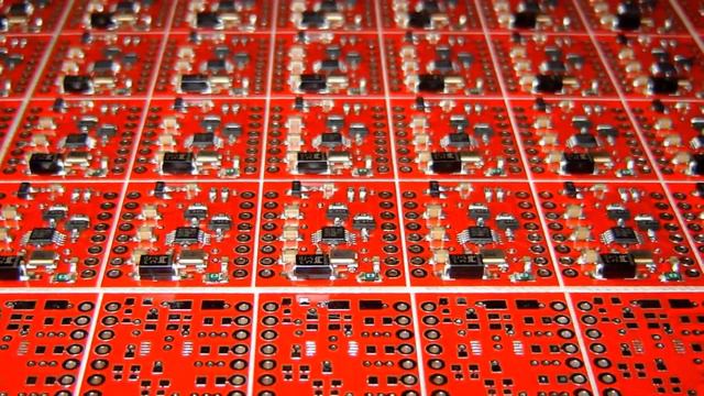 Generator sygnału z układem Si5351 смотреть онлайн