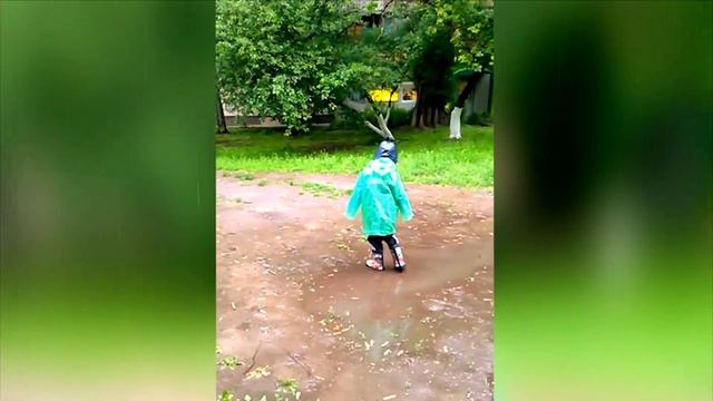 ★ ПРОГУЛКА Под Дождем Меряем ЛУЖИ ВЕСЕЛО Проводим Время