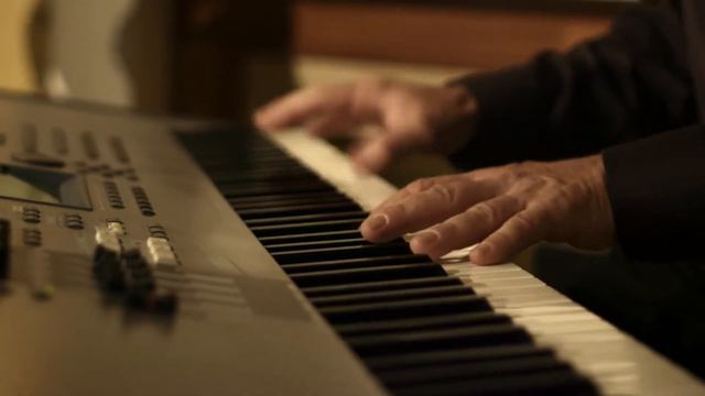 Lindsey Webster • Hallelujah (Leonard Cohen) • Peace House Sessions смотреть онлайн