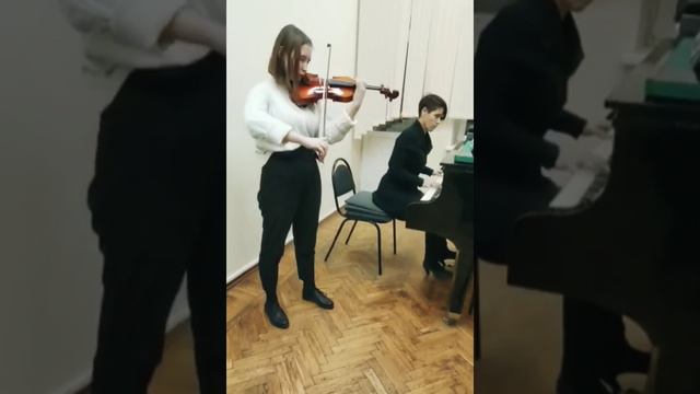 Брамс И. Скерцо для скрипки и ф-но. Виктория Кузьмина смотреть онлайн
