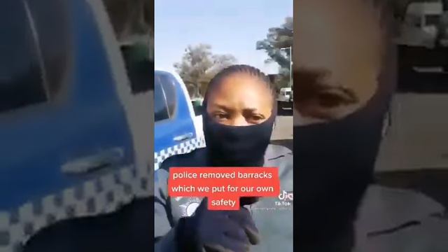 The Indian community blocking the public roads though we all pay taxis смотреть онлайн