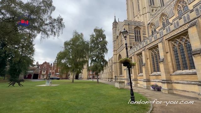 Bury St Edmunds // Собор Святого Эдмунда смотреть онлайн