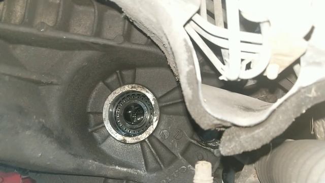 Driveshaft and Driveshaft Seal Replacement смотреть онлайн
