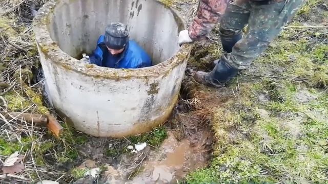 Расчистка колодца для храма. Котловано Бологовский р-н Тверской обл. смотреть онлайн