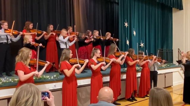 We Wish You a Merry Christmas Fantasy (clip) - Pizzicato Strings Christmas 2020 смотреть онлайн