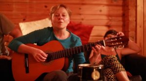 По бугоркам и низким косогорам...  исп. Маша Ильина