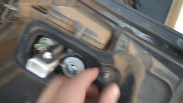 Toyota wish . Снятие задней фары. смотреть онлайн