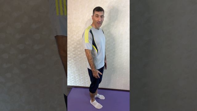 Простейшее упражнение избавит от большого количества проблем с ногами смотреть онлайн