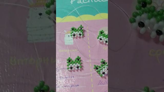 сережки из бисера/бисер/фигурки из бисера/ за заказом в тг:Mashkaaa_13m #бисер #бисероплетение смотреть онлайн