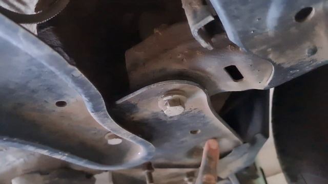 Renaul Duster 2022... Щелчки при Трогании и Торможении... Ищем и устраняем причину