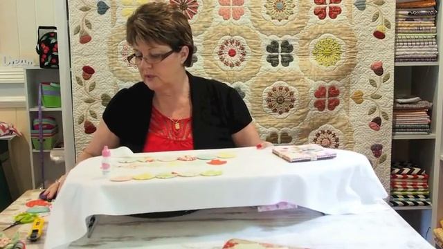 Ep 6 How to Sew Clamshells: Sue Daley's Shape Up English Paper Piecing School смотреть онлайн
