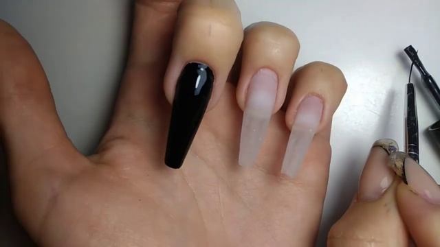 Маникюр на ХЕЛЛОУИН ??СТРАШНЫЙ МАНИКЮР☠️Дизайн на хеллоуин ? Наращивание сама себе ,форма балерина смотреть онлайн