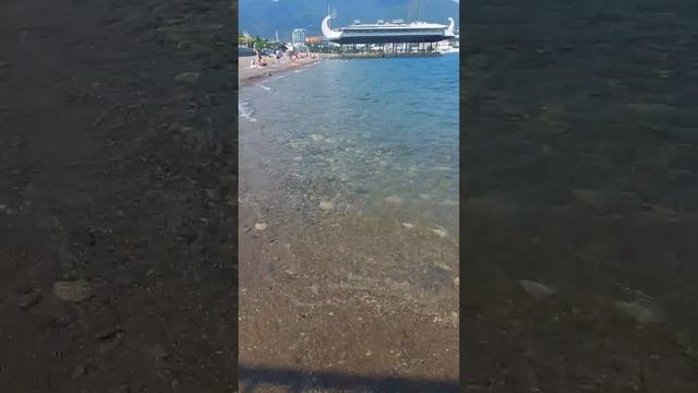 Слияние реки с морем #крым смотреть онлайн