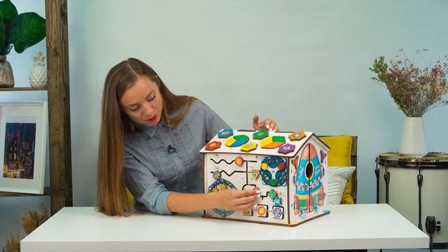 Обзор бизиборда Эвотойс "Косморобот". Яркий развивающий бизидомик смотреть онлайн